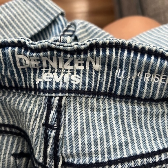 Shorts - Picture 6 of 6